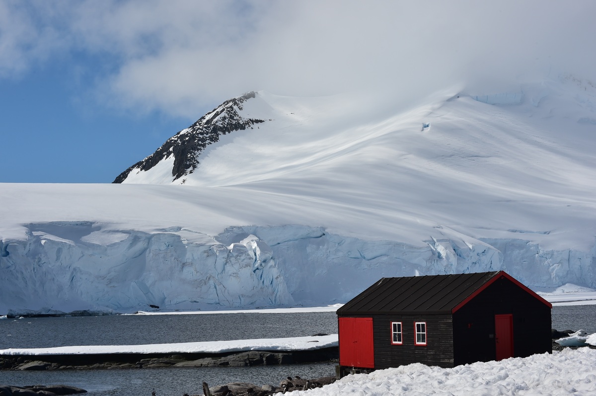 Today there are several stations in Antarctica that are performing various kinds of research, shown above is Port Lockroy.  The harbour was used for whaling between 1911 and 1931. During World War II the British military Operation Tabarin established the Port Lockroy base (Station A) on tiny Goudier Island in the bay, which continued to operate as a British research station until 1962.

In 1996 the Port Lockroy base was renovated and is now a museum and post office operated by the United Kingdom Antarctic Heritage Trust.